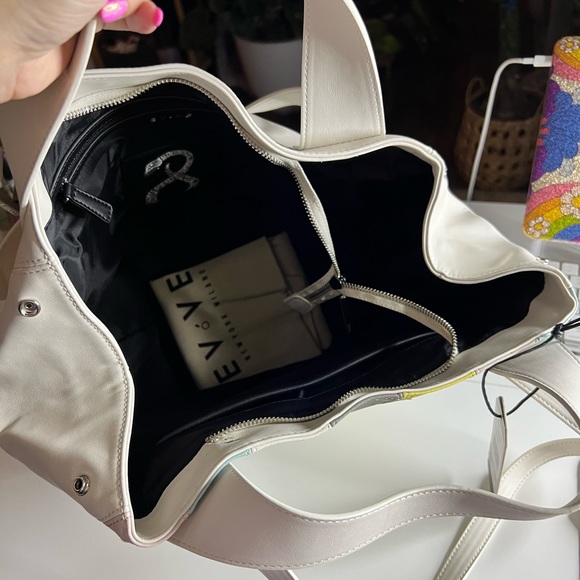 Vegan Handbag by Evve Milano - Picture 3 of 4